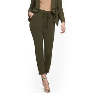 NWT NY&Co Jogger Pant - Olive